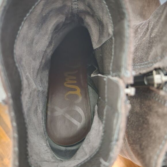 Sam Edelman Size 9.5 M Gray Suede Boots Franklin Distressed Heeled Ankle Bootie - Picture 10 of 16